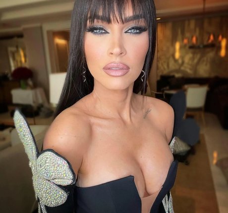 beautiful blonde onlyfans free nude pics