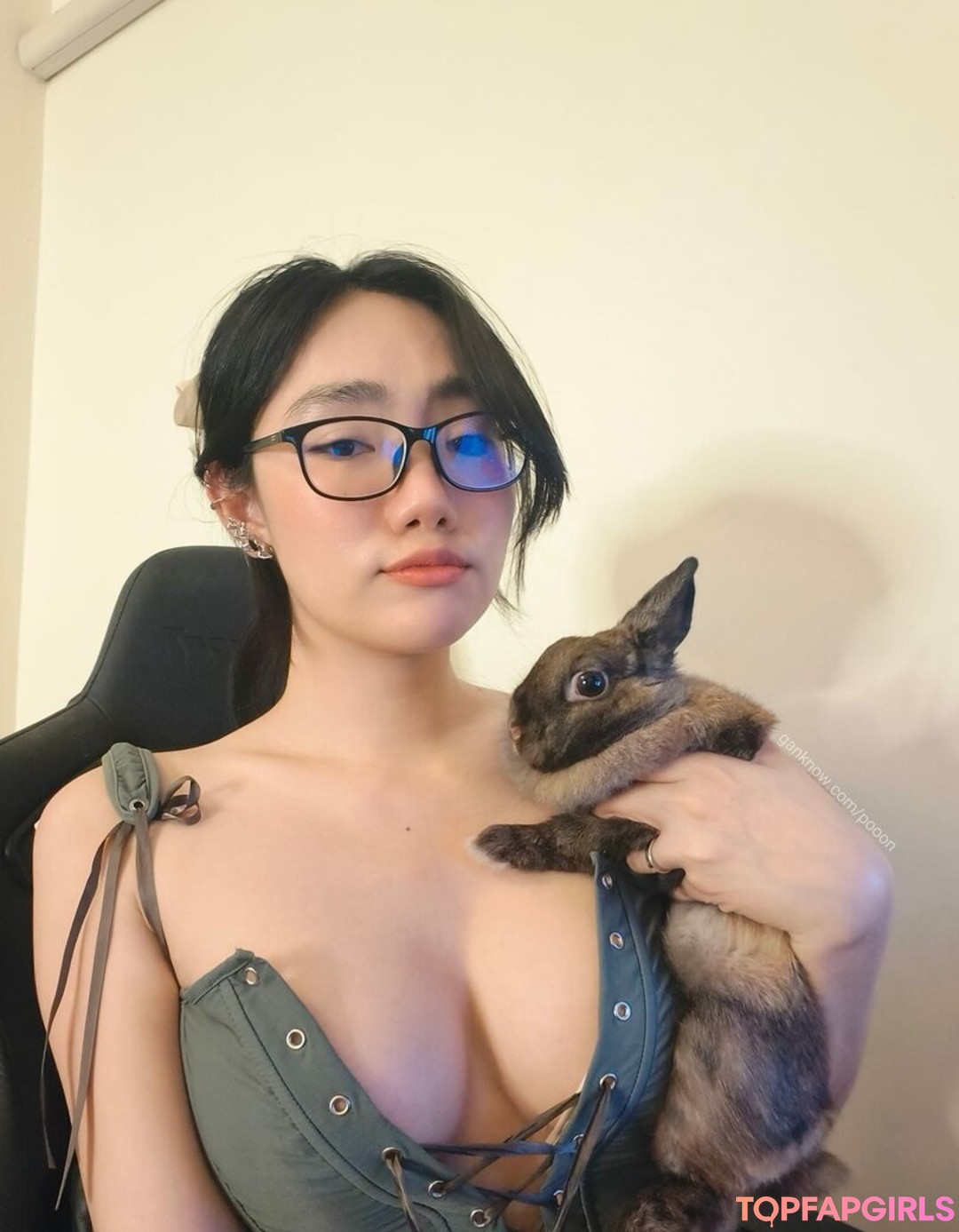 Poon Wrunya sex model archive