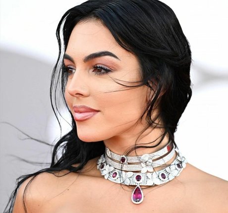 Georgina Rodriguez model porn gallery