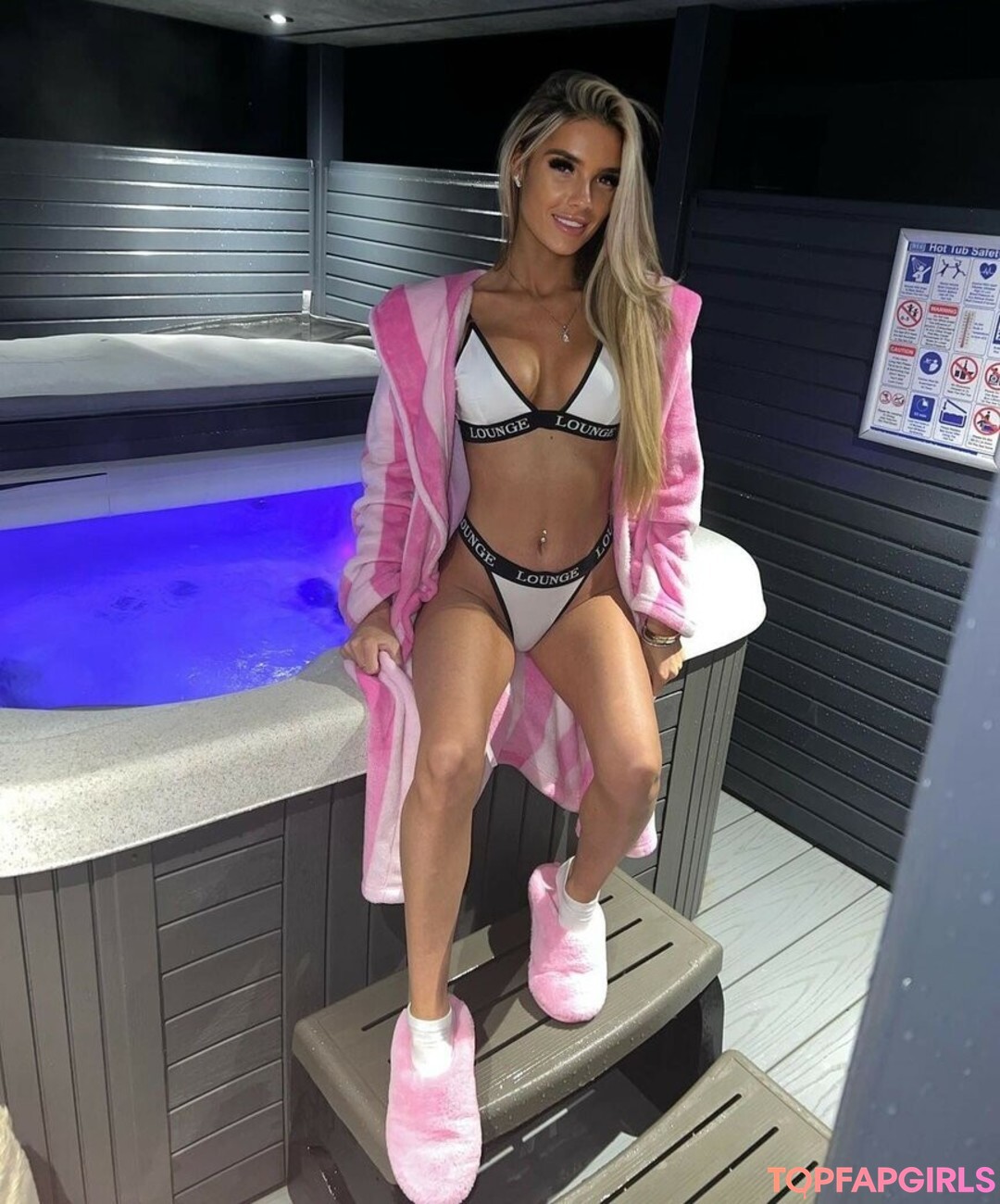 louisemarshallx nudes star image