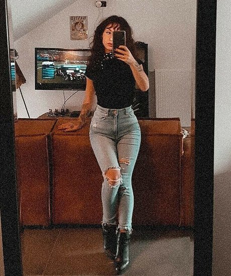 Deeperse pornstar perfect pics