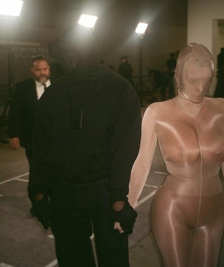 Bianca Censori sex star gallery