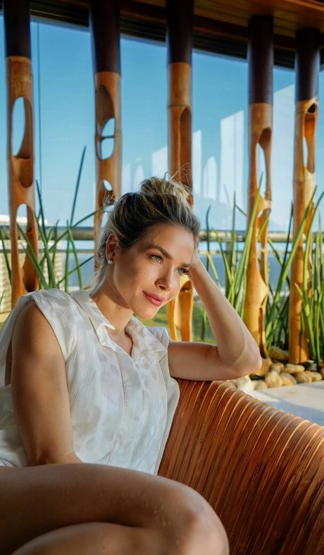 Monique Alfradique best model pics