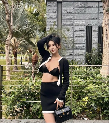 June Gong star top image