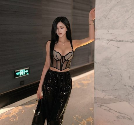 June Gong pornstar nudes photo