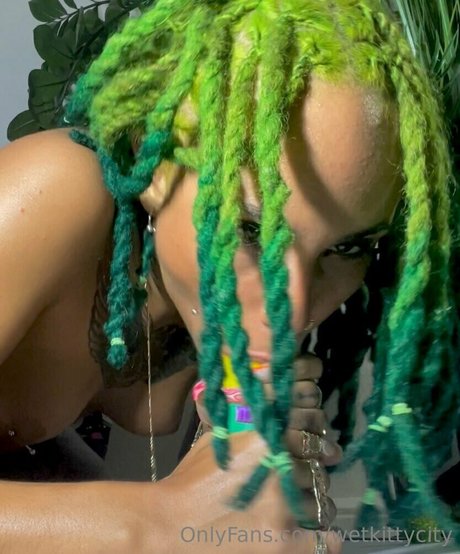 wetkittycity star nude photos