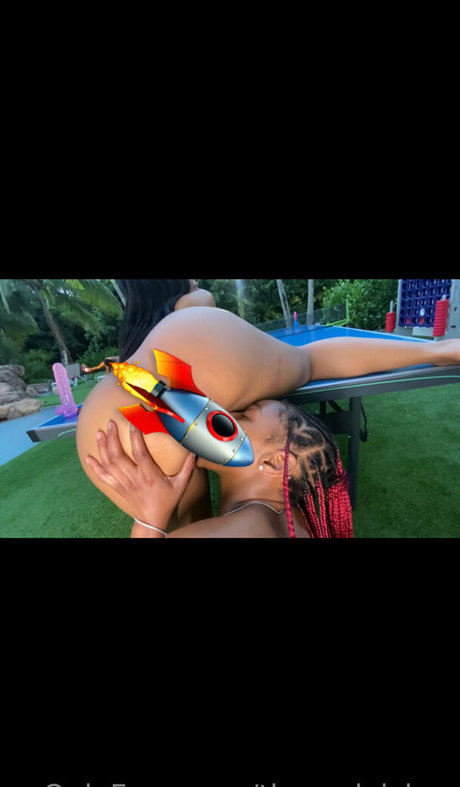 therealvickyy hot pornstar image