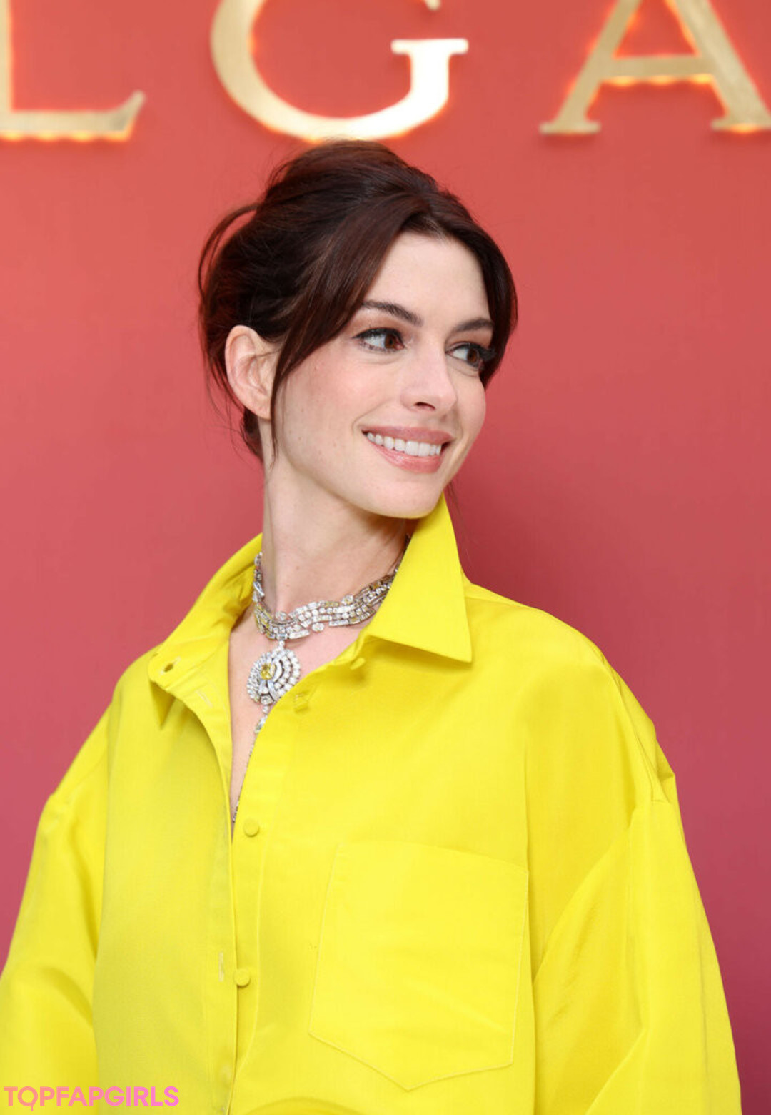 Anne Hathaway model hd photos