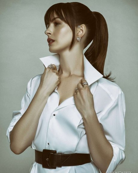 Anne Hathaway model erotic gallery