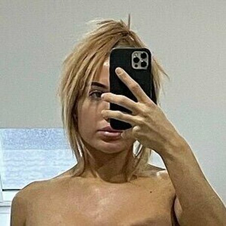 Julia Holbanel nudes actress pic