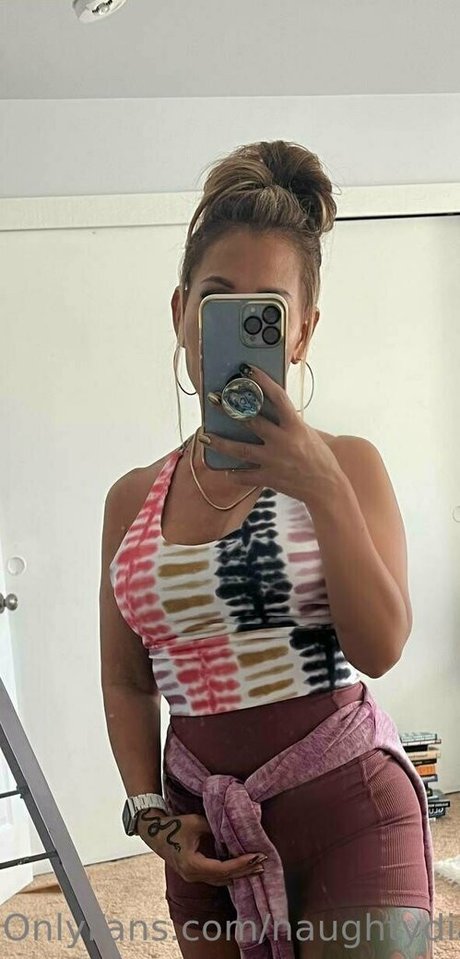 naughtydiamond11 hot model images