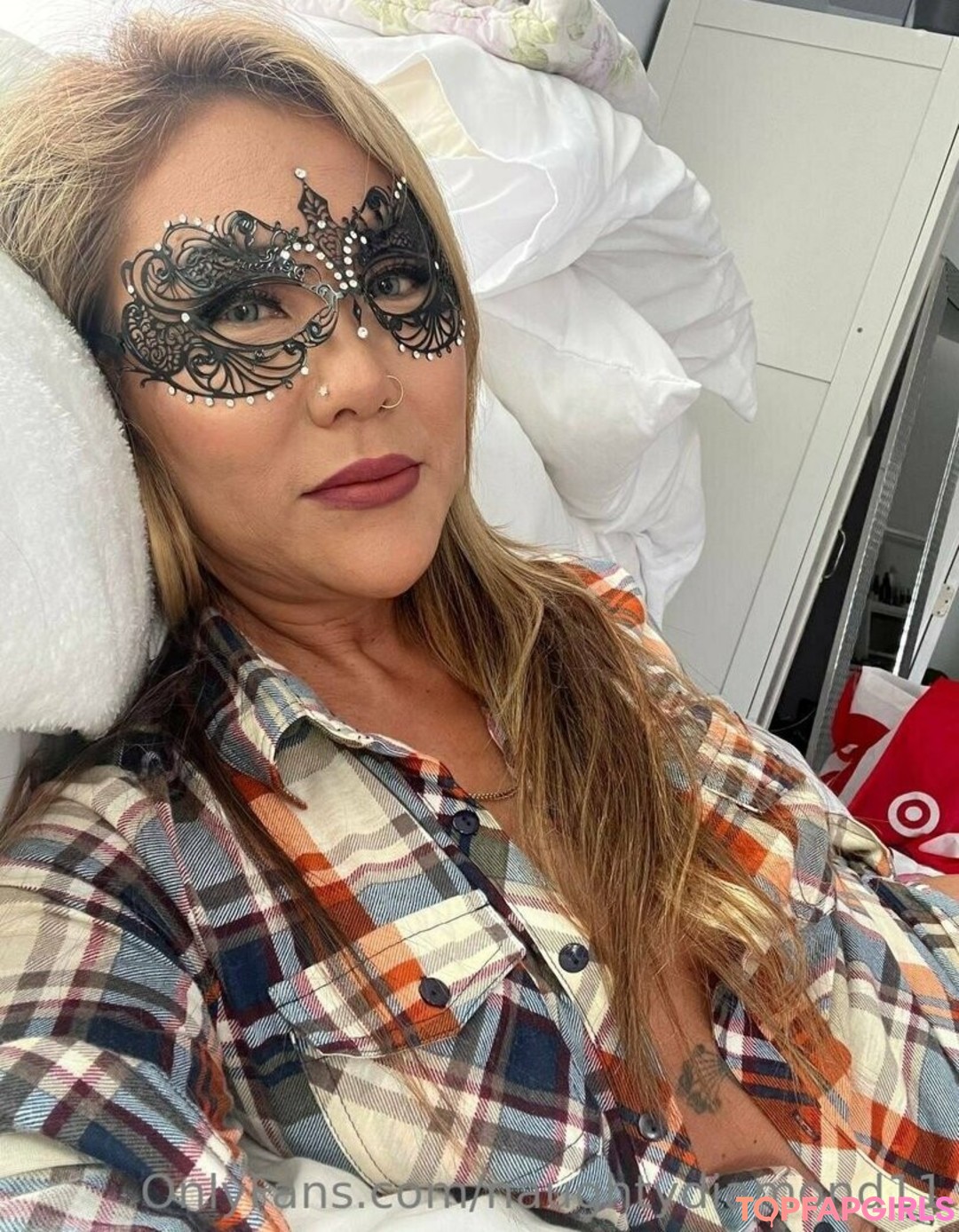naughtydiamond11 pornstar pretty img