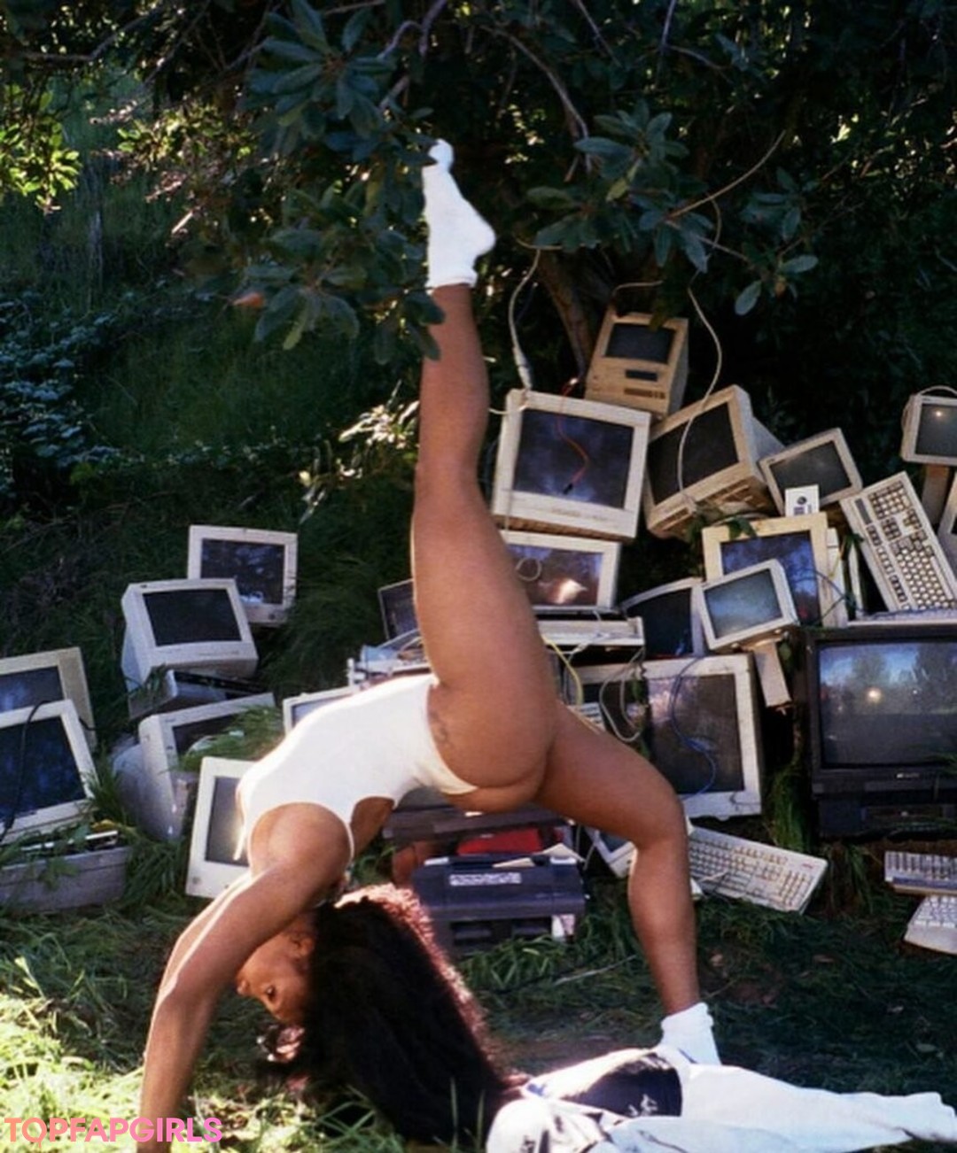 SZA star adult images
