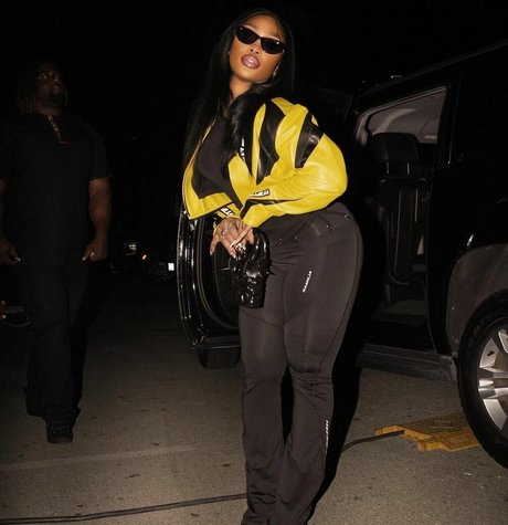 gloryhole wife onlyfans exclusive photo