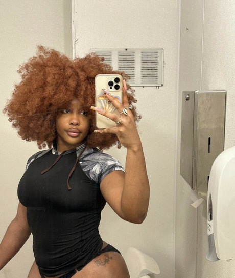 SZA naked actress photos