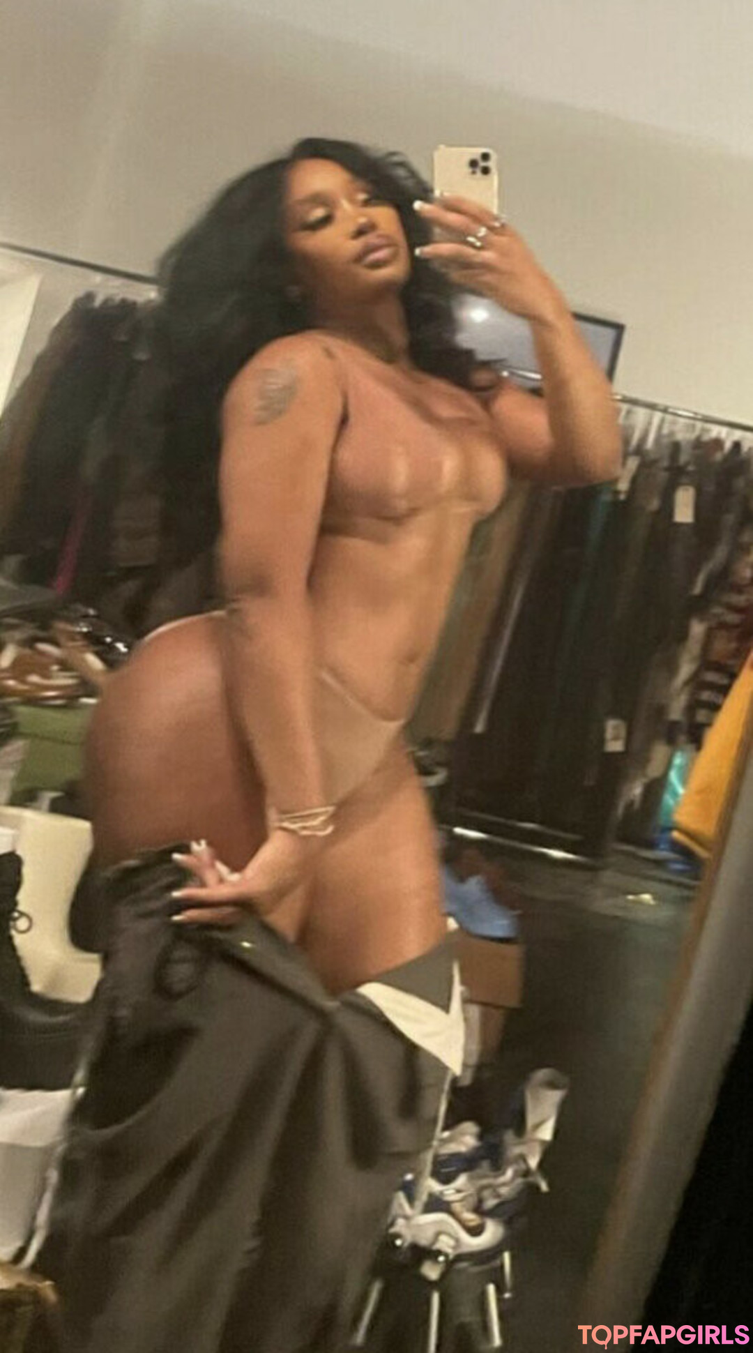 SZA top model photo