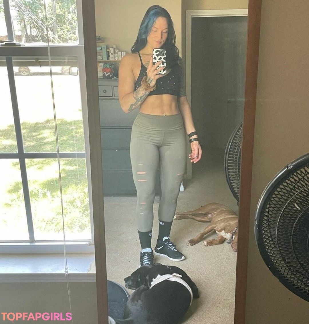 Kris Statlander pornographic model photos