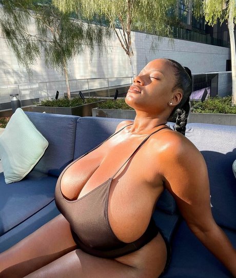 Yanithebbody1 pretty actress image