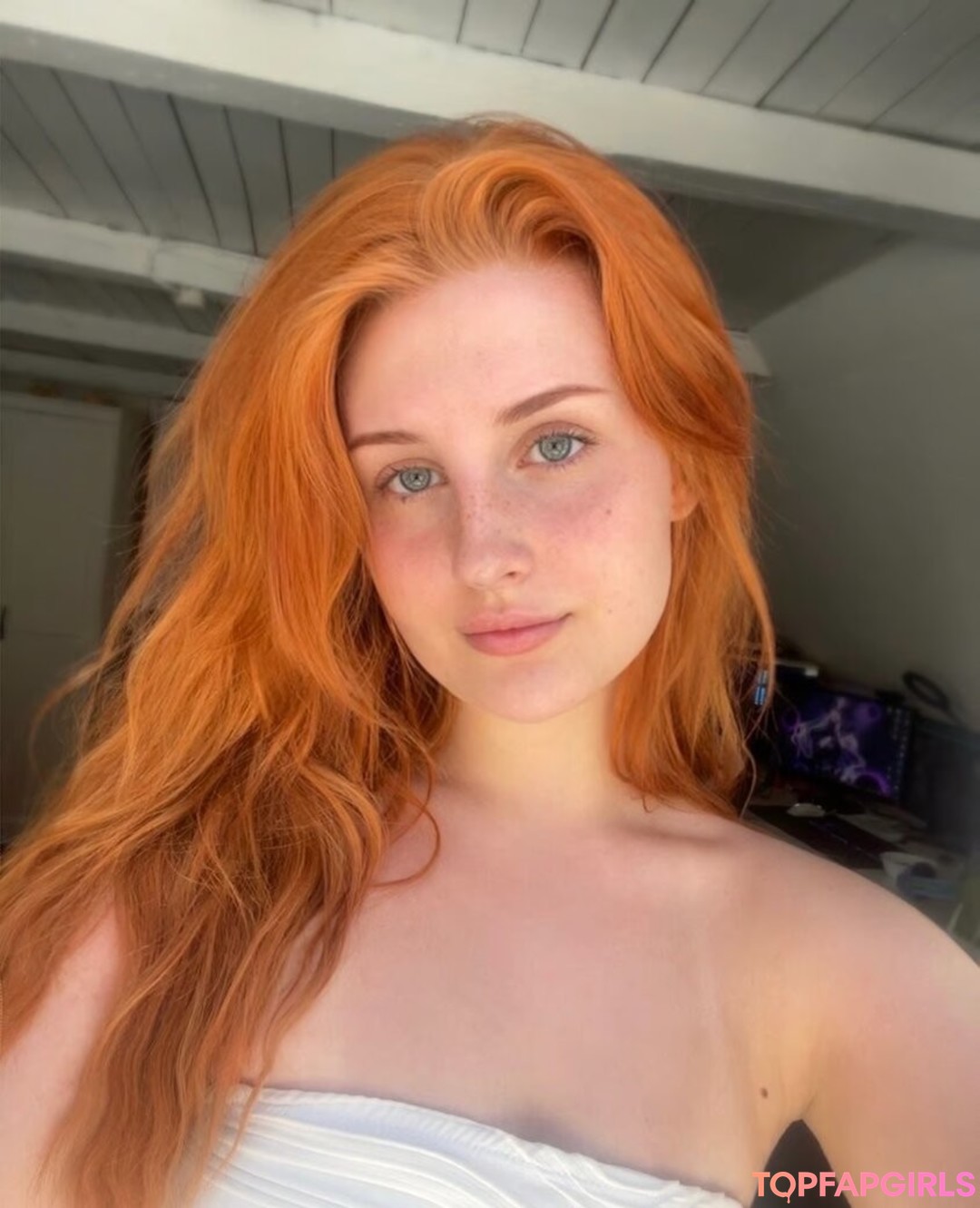 Natahrie pornstar nudes pics
