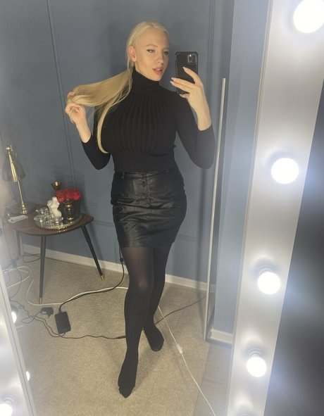 Sigal Acon porn actress picture