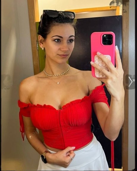 Alexia Raye pornstar perfect pic