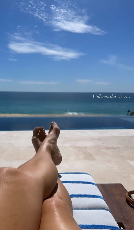 Molly Sims high quality model picture