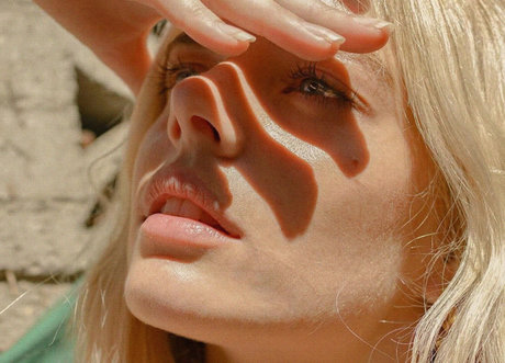 Samara Weaving naked pornstar img