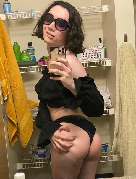 catsnvodka model top pictures