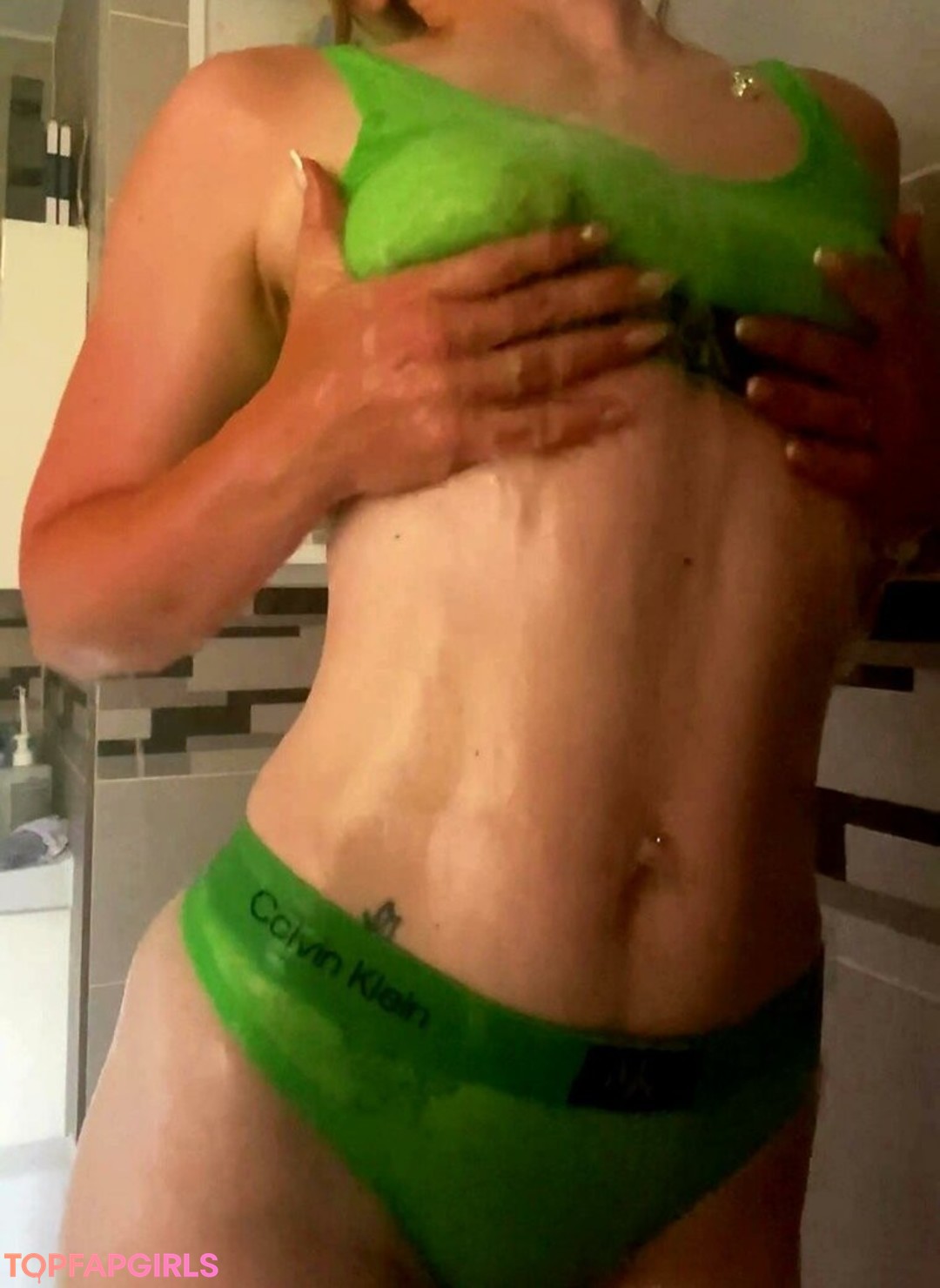 Natalie Hanby top model image