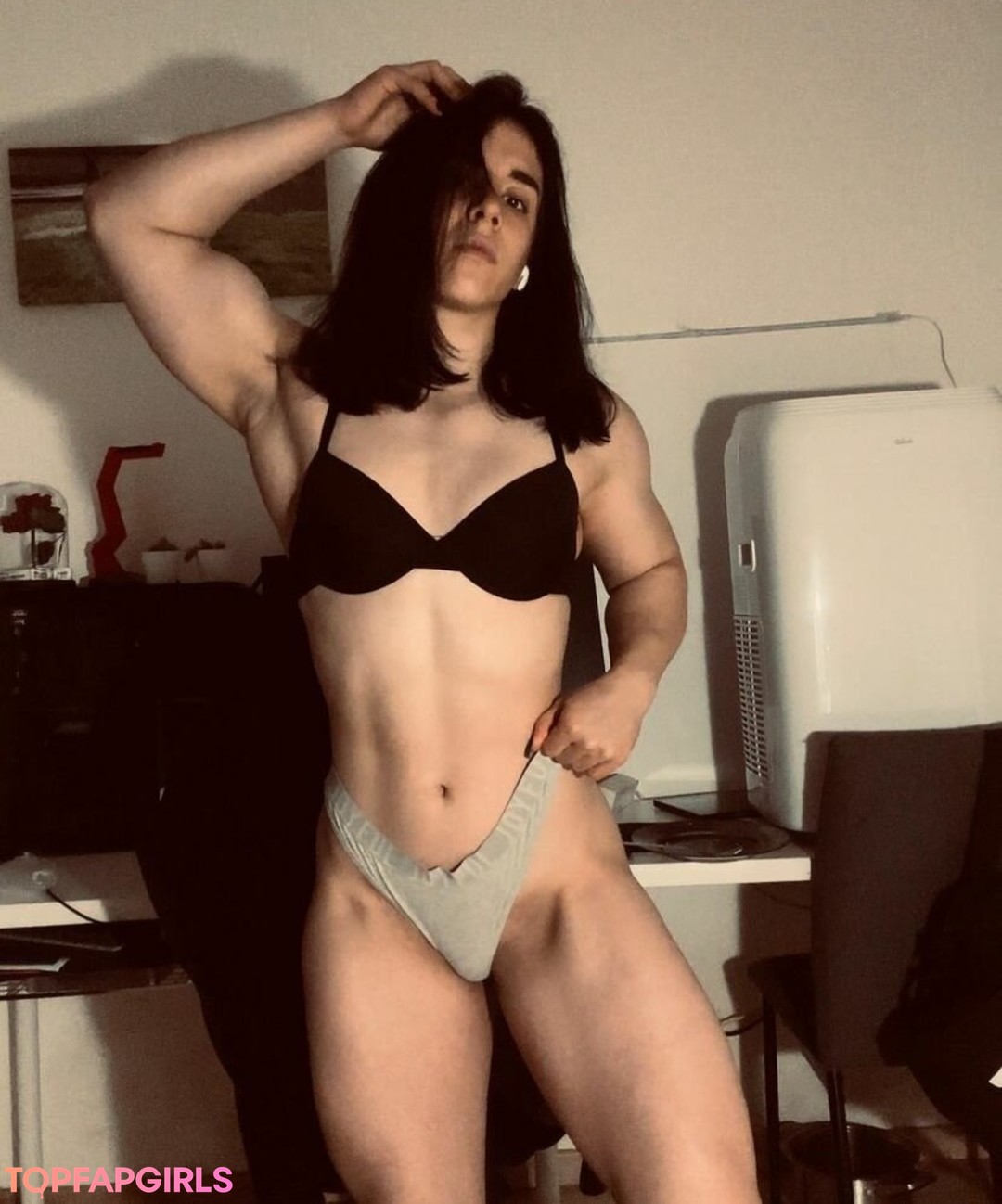 italian milf onlyfans hot sexy image