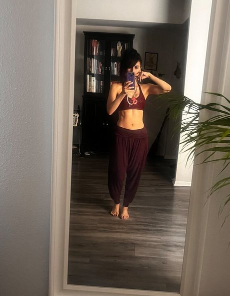 sexy brunette onlyfans sexy images