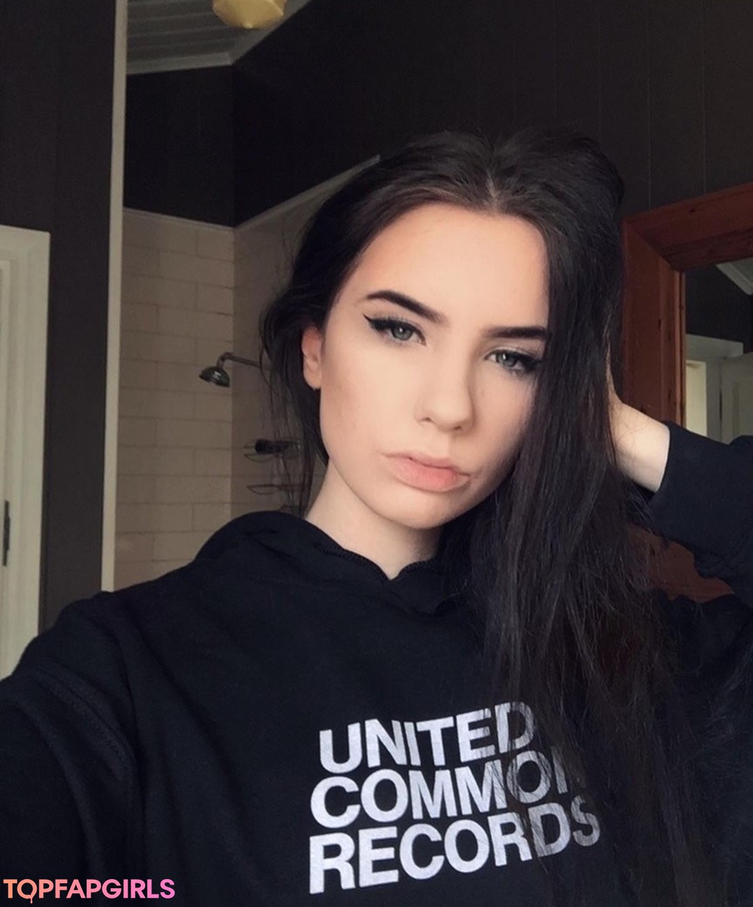 sleppyy free model pictures