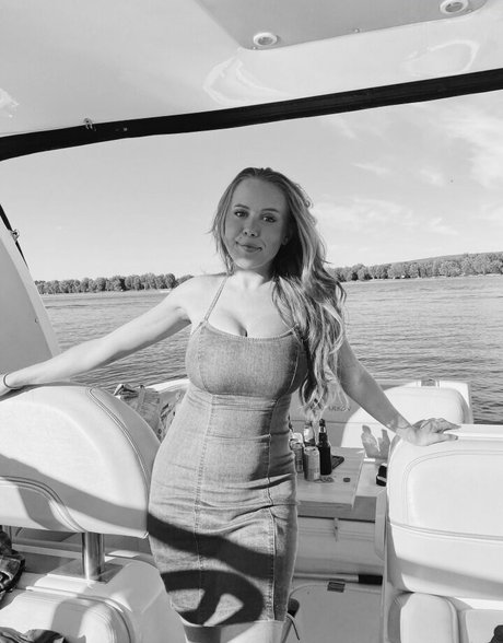 Emily Kyte pretty pornstar img