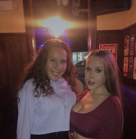 Emily Kyte model nude picture