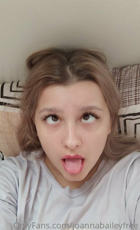 naked milf onlyfans pornographic image