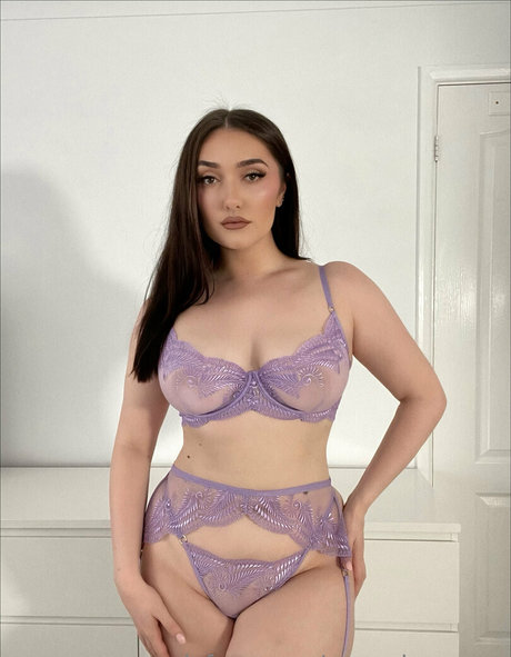 sammiewarren model pretty photos