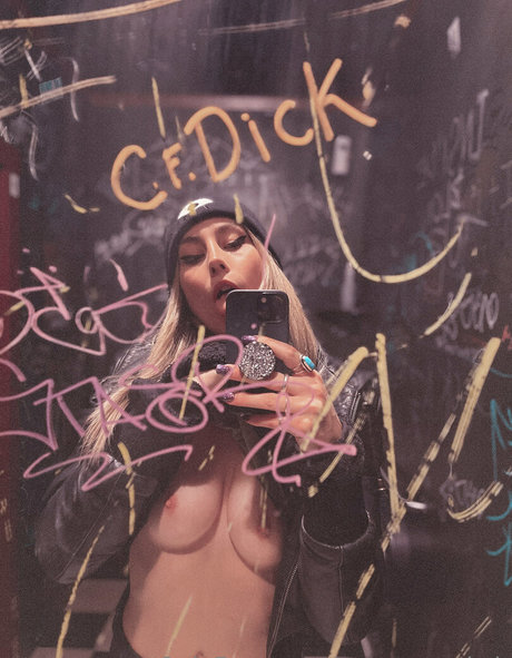 pottymouth h model pornographic pics