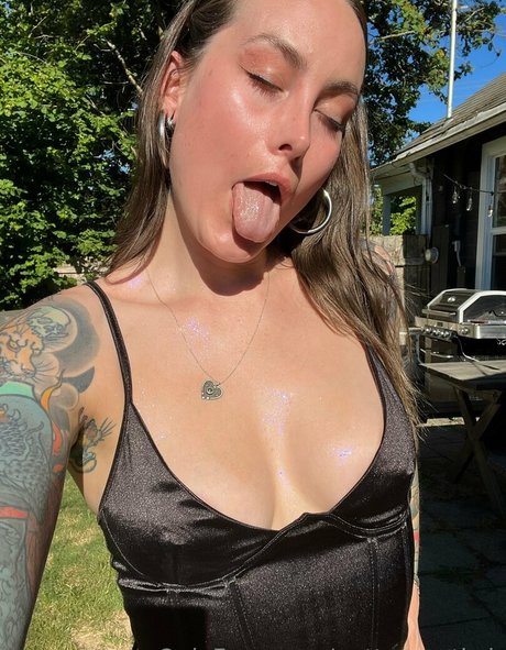 busty onlyfans free galleries