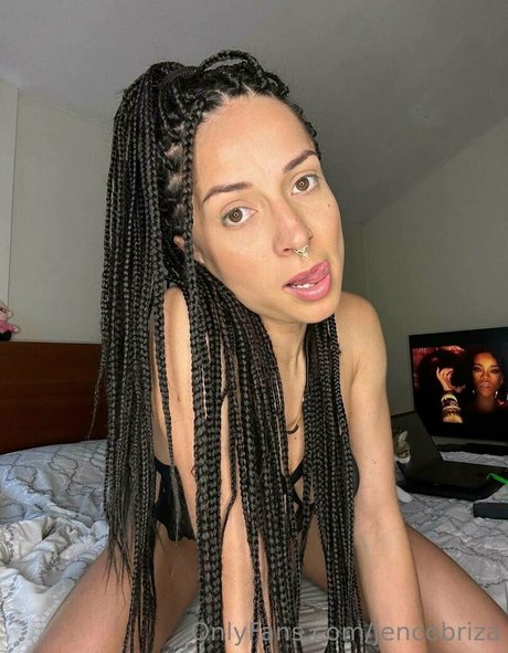 jencobriza erotic model img