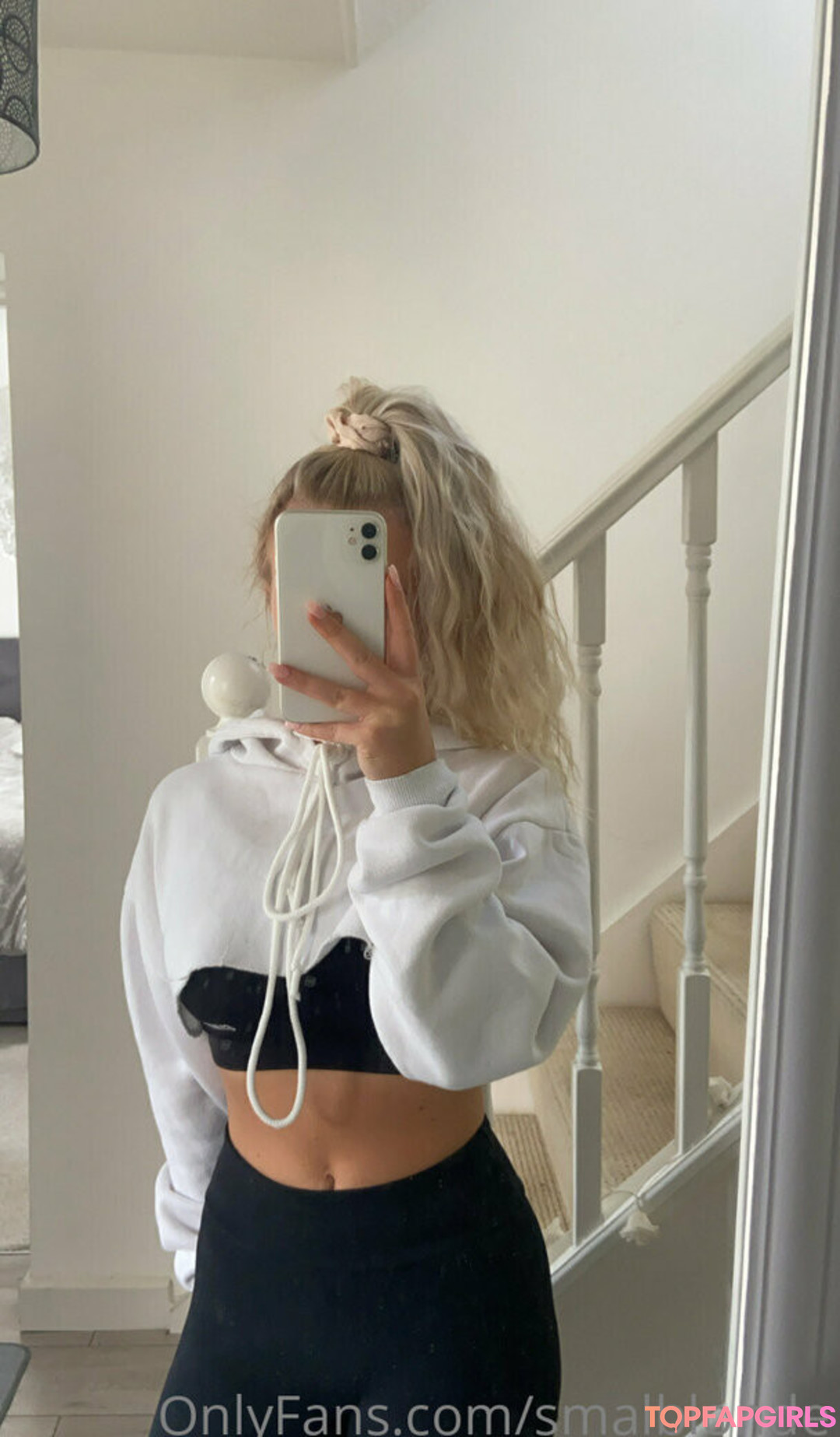 smalblonde star beautiful pictures