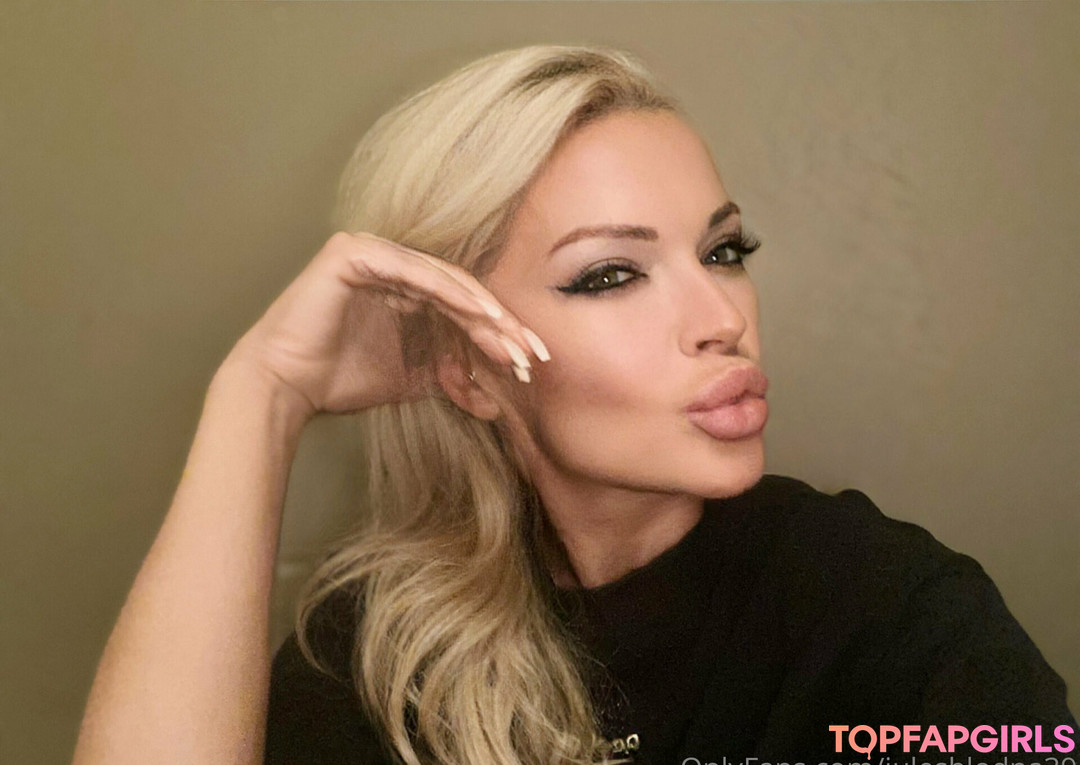 Julesblodna39 naked pornstar galleries