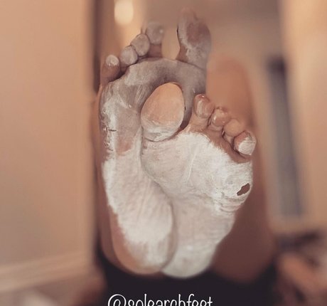 solearchfeet star sexy pic