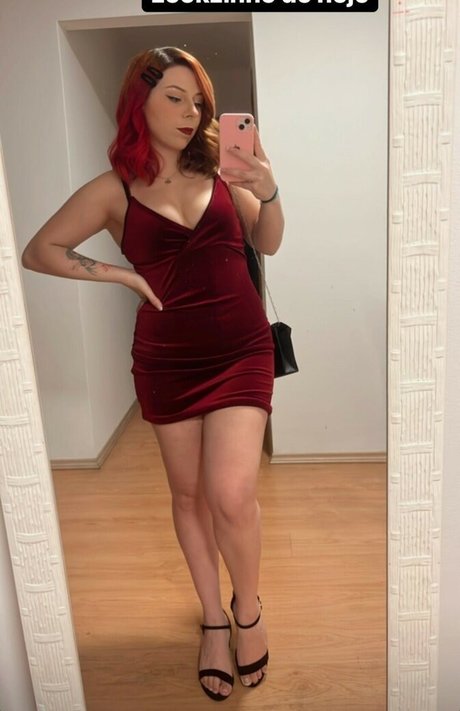 Ammyzitta model top photo