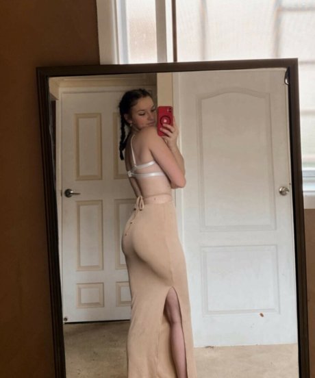 hayleypeckover nude actress photos