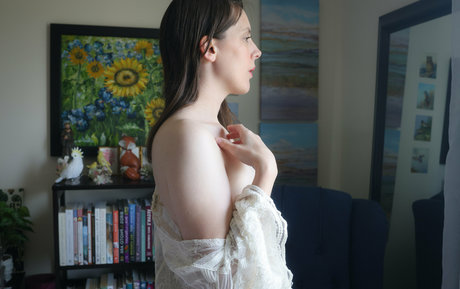 ellynaomifree pornstar naked img