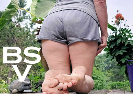 footgoddessbittavonsweet top actress image