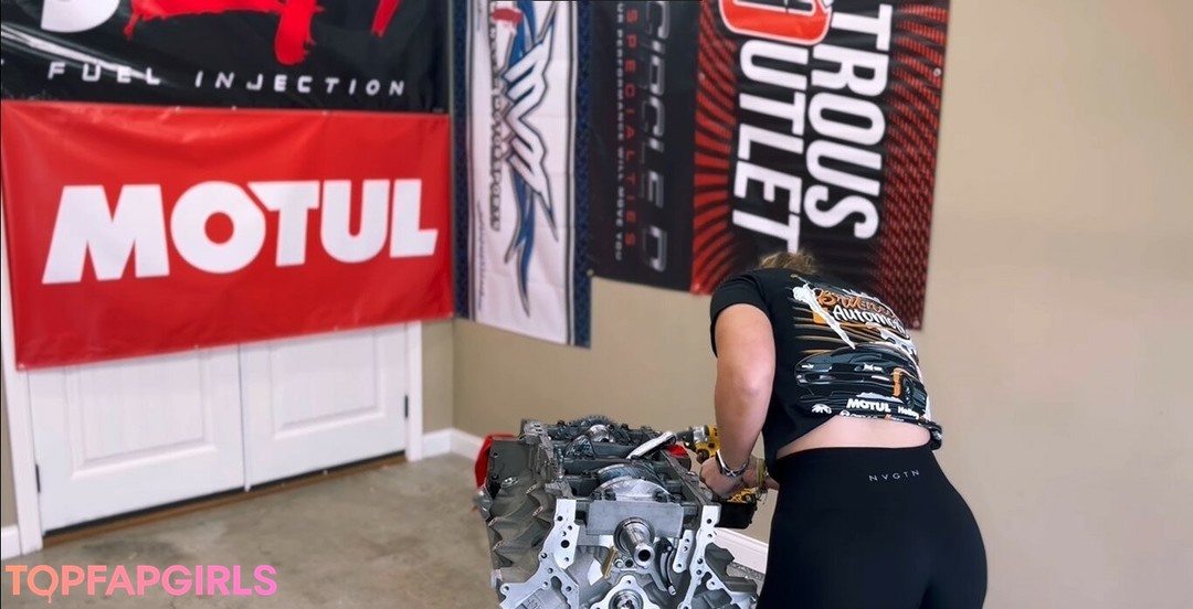 Britney Automotive beautiful actress pics