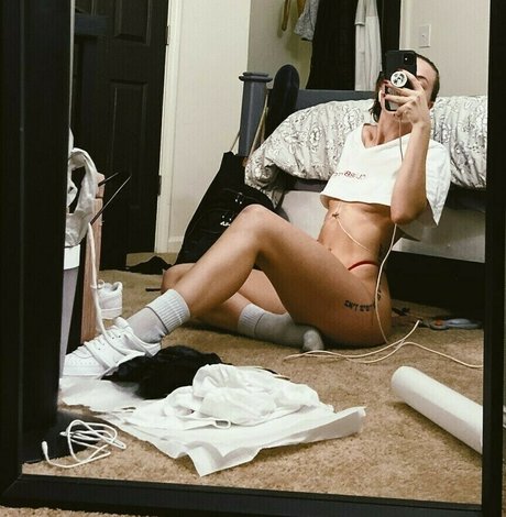 Bekah Bailey adult model picture