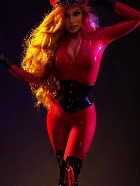 Goddess Slavena star sexy pictures