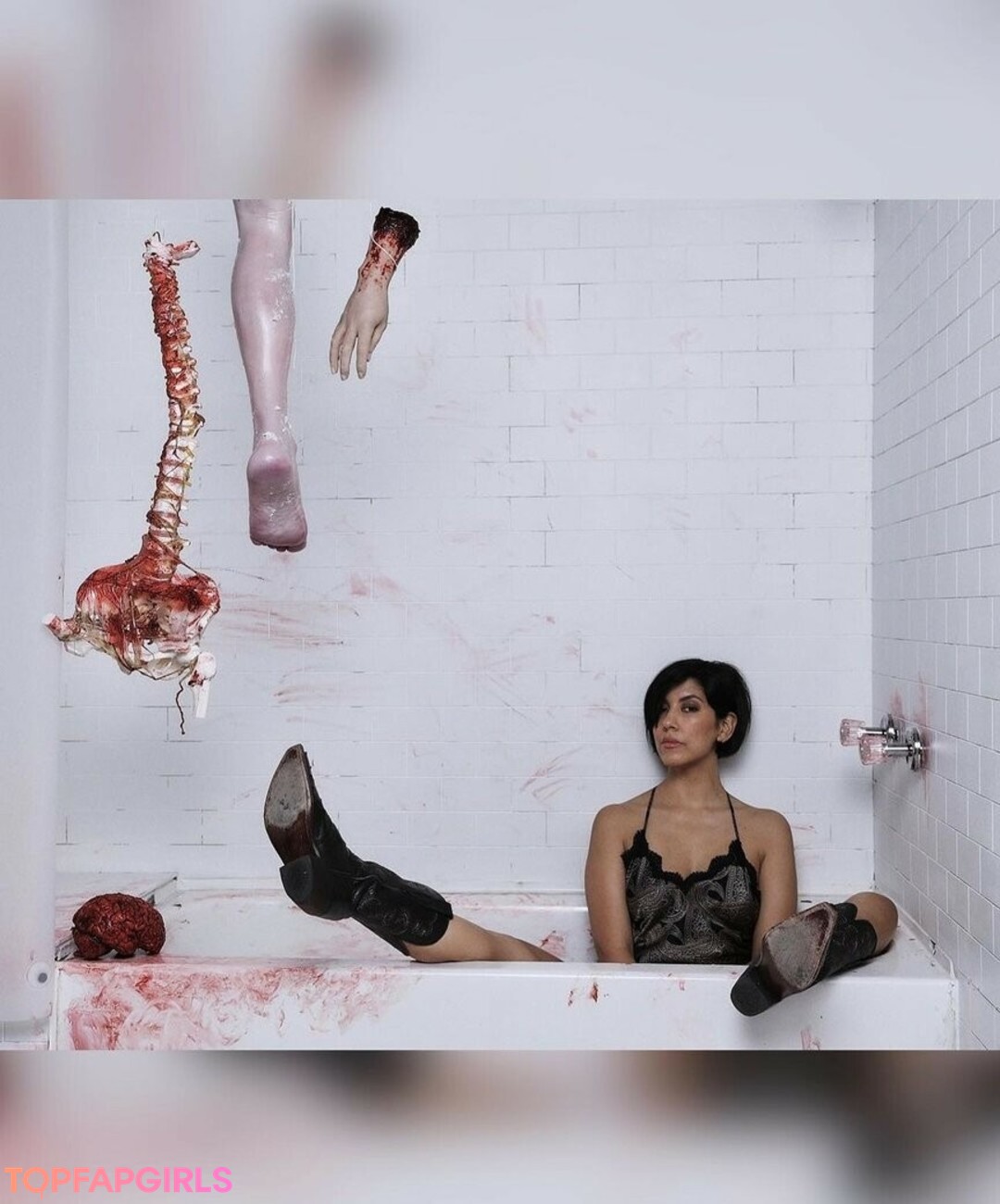 Stephanie Beatriz star hd pics